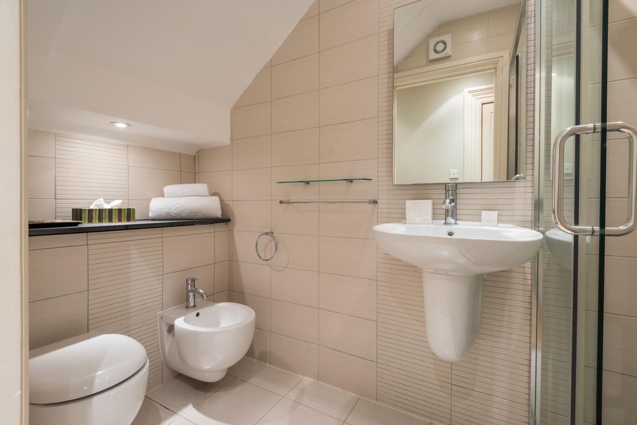 Lovely Chelsea Home Near The Thames By Underthedoormat London Eksteriør billede