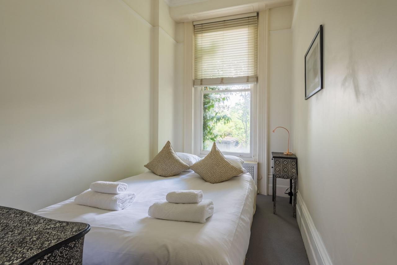 Lovely Chelsea Home Near The Thames By Underthedoormat London Eksteriør billede